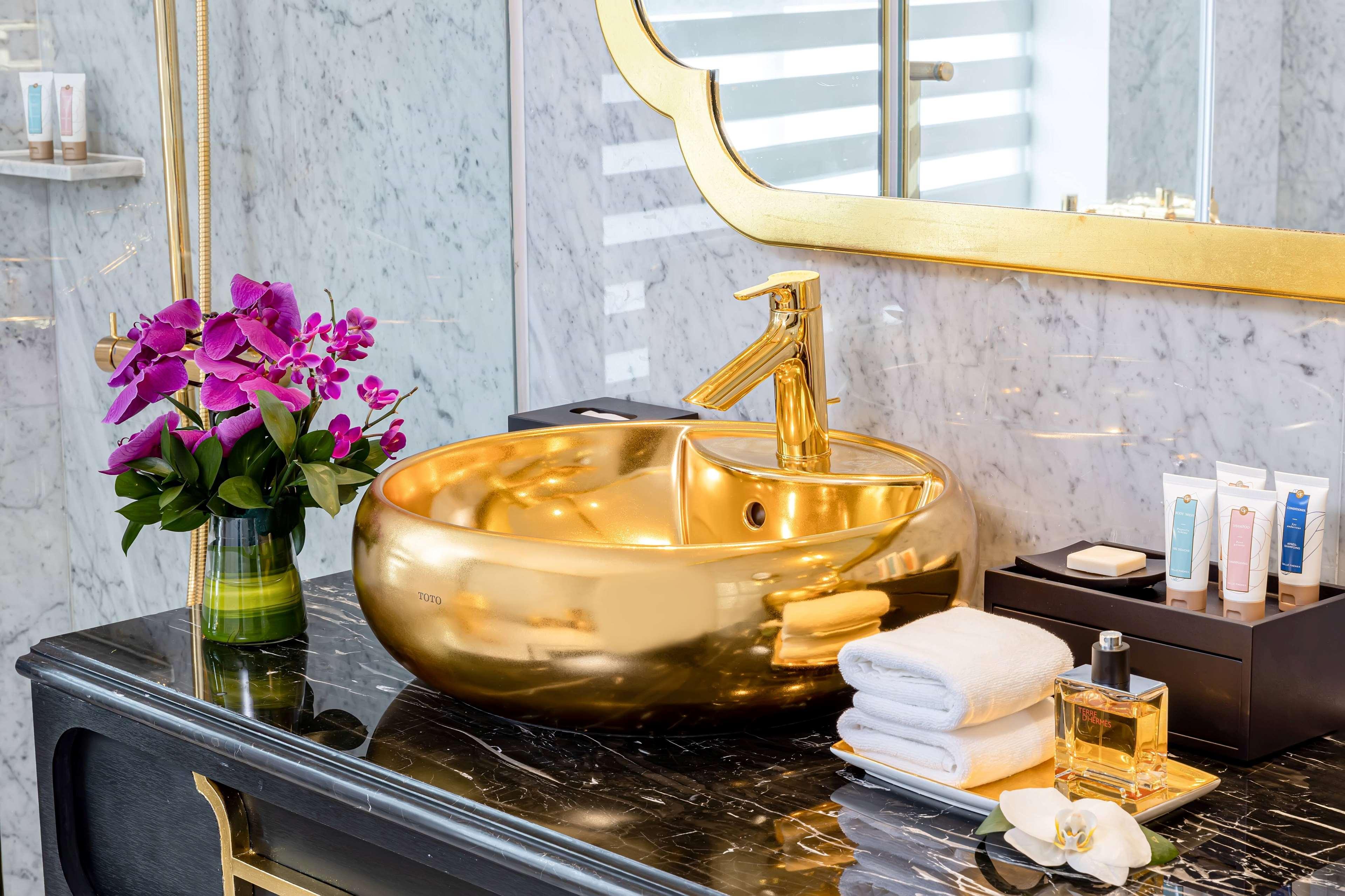 Dolce By Wyndham Hanoi Golden Lake Exterior photo